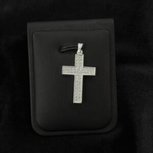 Dije de cruz con zirconia de plata .925