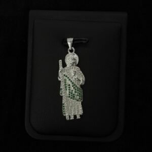 Dije de San Judas Tadeo con zirconia blanca y verde de plata .925